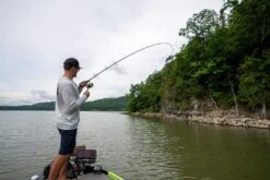 Abu Garcia Veritas Tournament Spinning Rod -Vis en Kleding Shop ABU SPINNING ROD VERITAS TOURNAMENT LIFESTYLE 2021 002