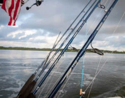 Temple Fork Outfitters Seahunter Casting Rods -Vis en Kleding Shop Seahunter Carousel Lifestlye 5